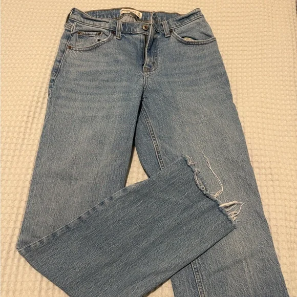 Abercrombie & Fitch Straight Leg Jeans Size 26 - Picture 1 of 2